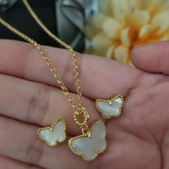 Set of earring and necklace with pendant - Picture 5 of 10